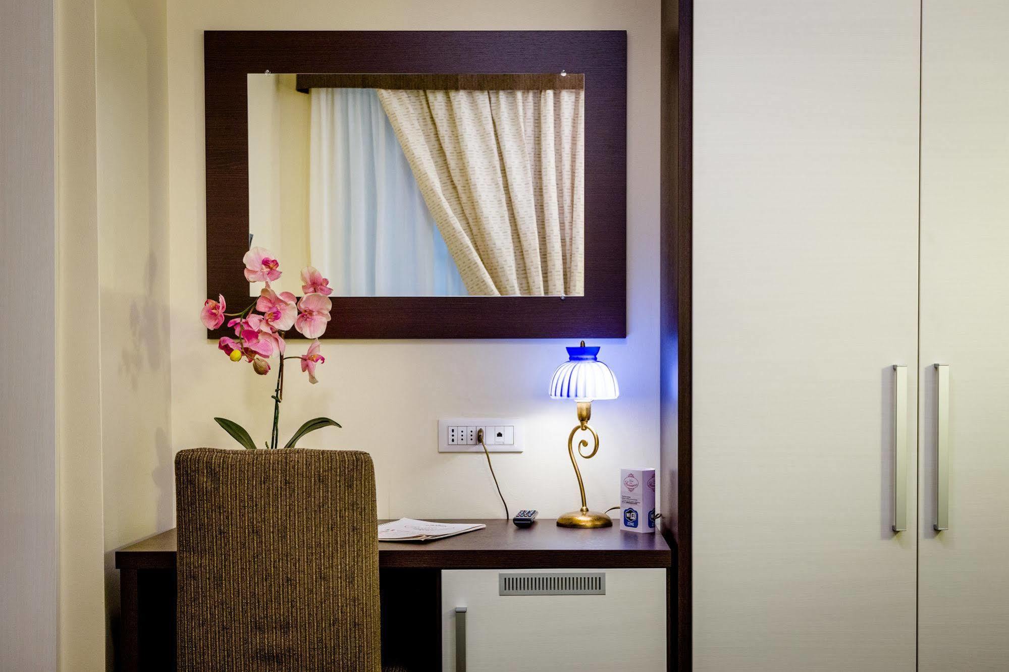 Hotel Boccascena Genova Eksteriør billede